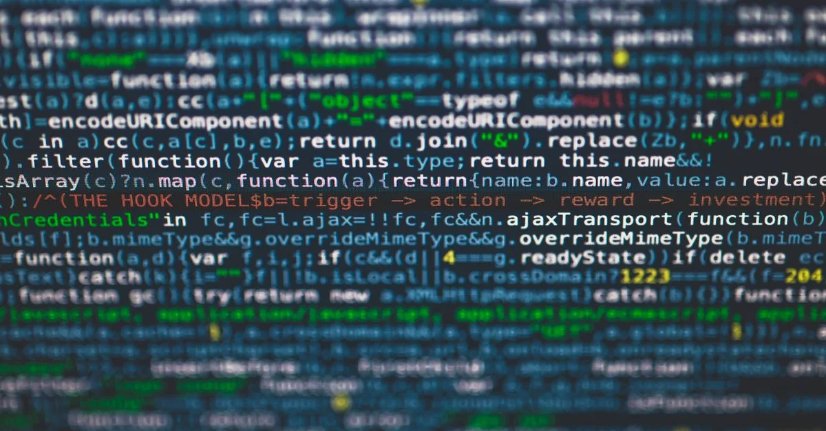 Vue détaillée de code de programmation coloré sur un écran d'ordinateur.